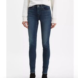 311 Levi’s Shaping Skinny Jeans Size 32